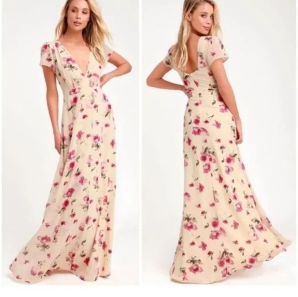 NWT Lulus Girf of Love Cream Floral Print Short Sleeve Maxi Size M
